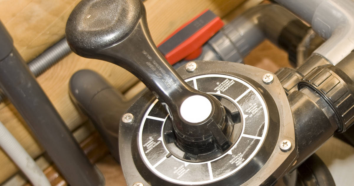 Water filtering system Water filtering system.